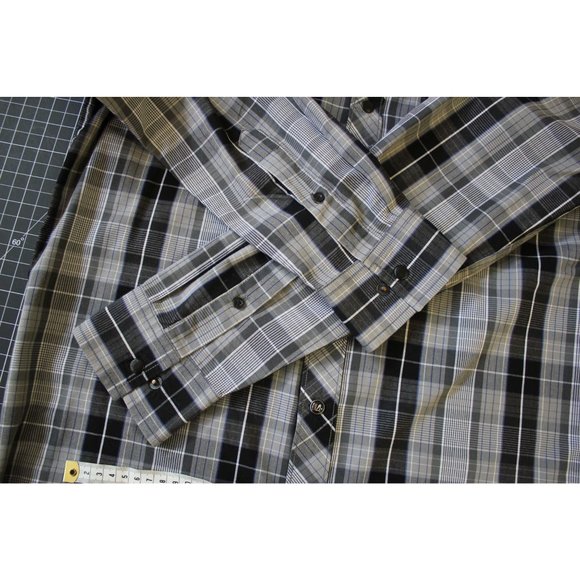 Amp Lify  /Long sleeved button up/ (Size M) Gray/Black - Picture 11 of 15